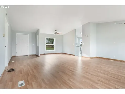 159 Shiloh Road Winlock WA 98596