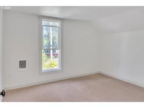 921 NE Galloway Street Mcminnville OR 97128