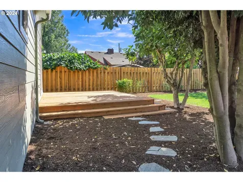 921 NE Galloway Street Mcminnville OR 97128