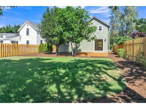 921 NE Galloway Street Mcminnville OR 97128
