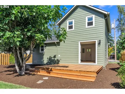 921 NE Galloway Street Mcminnville OR 97128