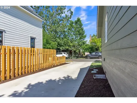 921 NE Galloway Street Mcminnville OR 97128