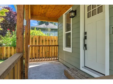 921 NE Galloway Street Mcminnville OR 97128