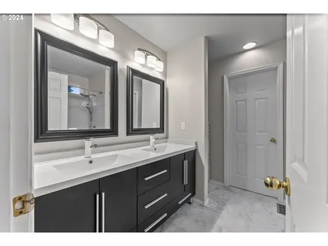 6705 NE 53rd Circle Vancouver WA 98661