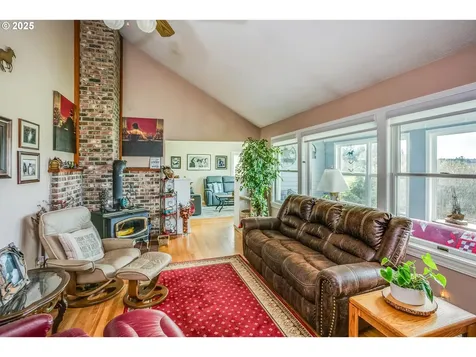 35364 Searls Lane Astoria OR 97103