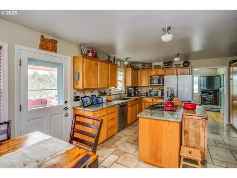 35364 Searls Lane Astoria OR 97103