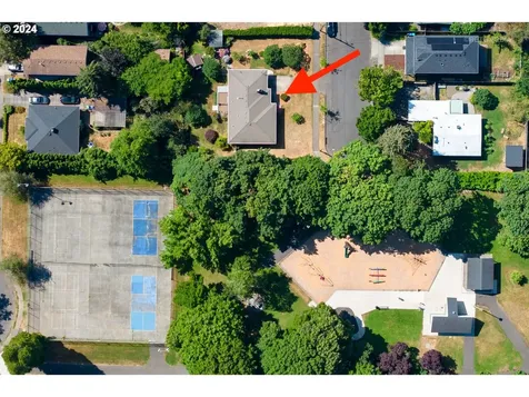 9220 N Berkeley Avenue Portland OR 97203