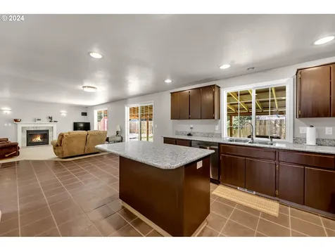 14206 Ne 52nd Street Vancouver WA 98682