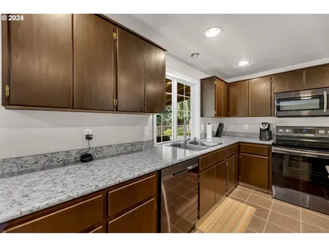 14206 Ne 52nd Street Vancouver WA 98682