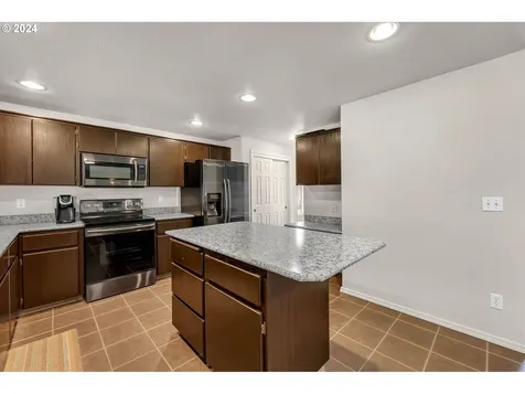 14206 Ne 52nd Street Vancouver WA 98682