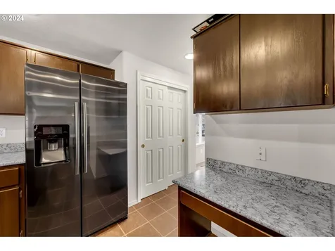 14206 Ne 52nd Street Vancouver WA 98682