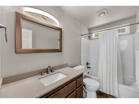 14206 Ne 52nd Street Vancouver WA 98682
