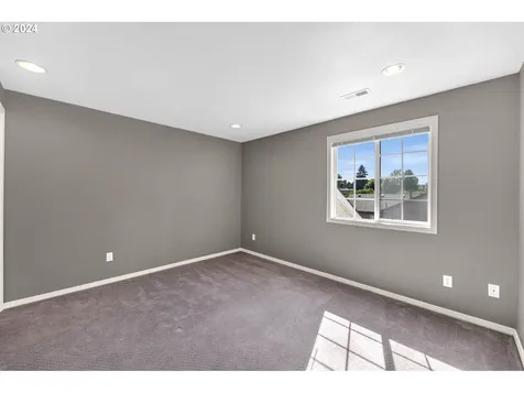14206 Ne 52nd Street Vancouver WA 98682