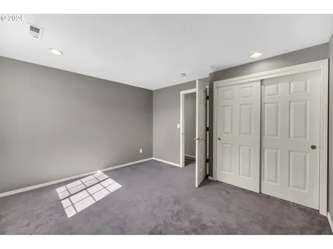 14206 Ne 52nd Street Vancouver WA 98682