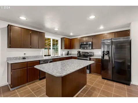14206 Ne 52nd Street Vancouver WA 98682