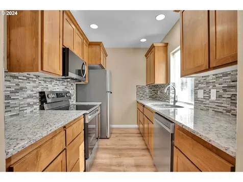 1376 Arlington Avenue Woodburn OR 97071