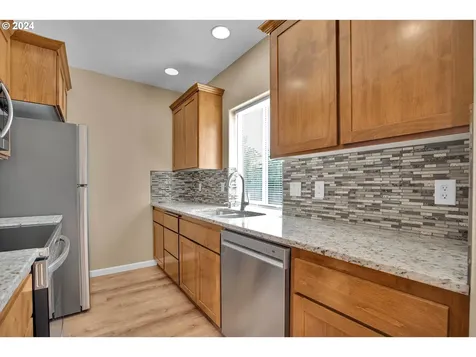 1376 Arlington Avenue Woodburn OR 97071