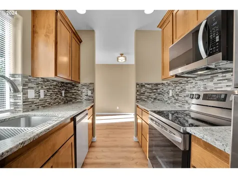 1376 Arlington Avenue Woodburn OR 97071