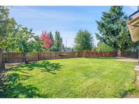 1376 Arlington Avenue Woodburn OR 97071