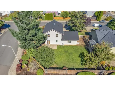 1376 Arlington Avenue Woodburn OR 97071