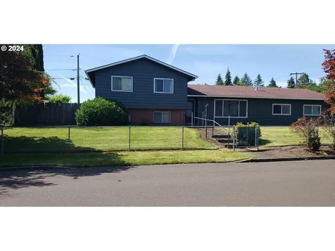 2138 Se Spruce Street Hillsboro OR 97123