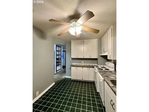 1614 Z Avenue La Grande OR 97850