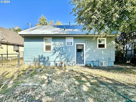 1614 Z Avenue La Grande OR 97850