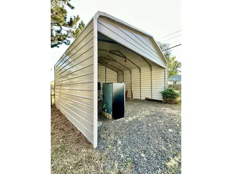 1614 Z Avenue La Grande OR 97850