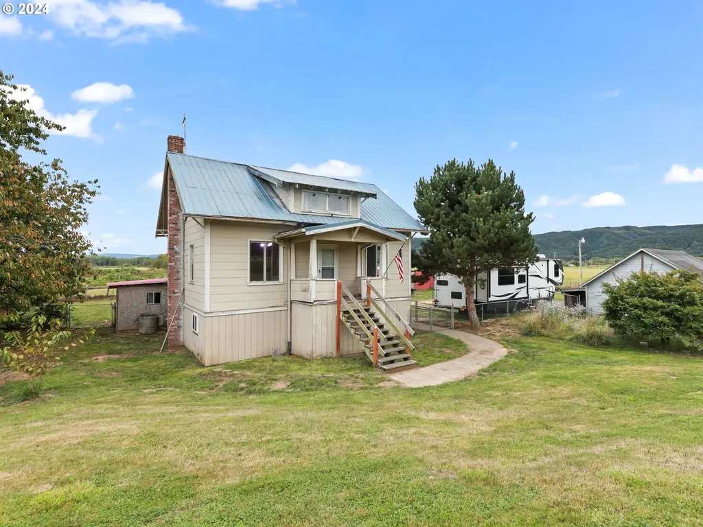 14043 Midland District Road Clatskanie OR 97016