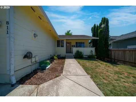 811 Arthur Avenue Cottage Grove OR 97424