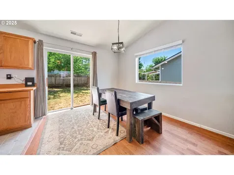 811 Arthur Avenue Cottage Grove OR 97424