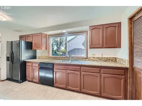 599 Ne 24th Street Gresham OR 97030
