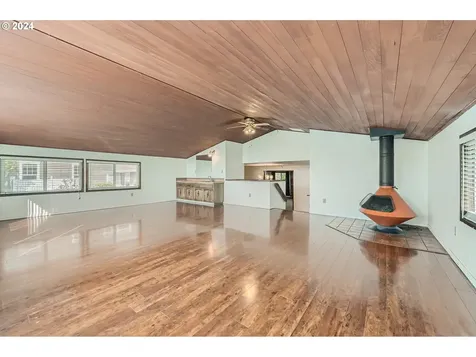 599 Ne 24th Street Gresham OR 97030