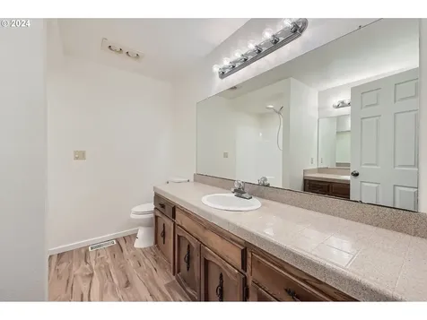 599 Ne 24th Street Gresham OR 97030