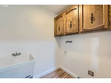 599 Ne 24th Street Gresham OR 97030