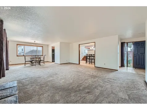 599 Ne 24th Street Gresham OR 97030