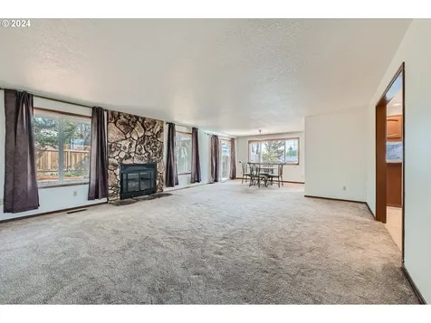 599 Ne 24th Street Gresham OR 97030