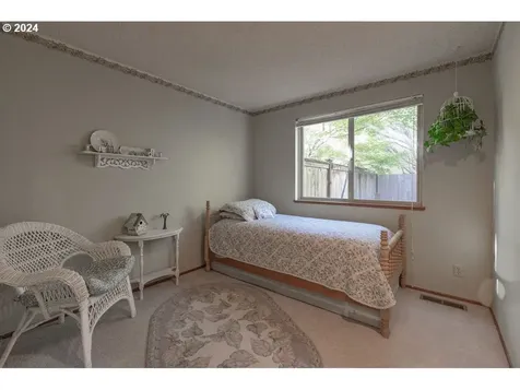 2444 Blackburn Street Eugene OR 97405