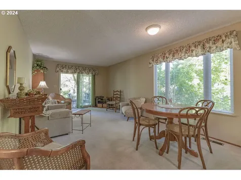 2444 Blackburn Street Eugene OR 97405