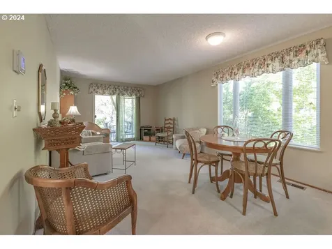 2444 Blackburn Street Eugene OR 97405