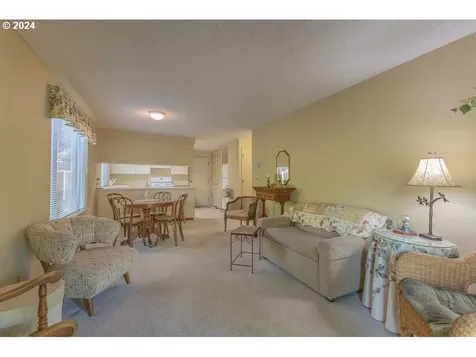 2444 Blackburn Street Eugene OR 97405