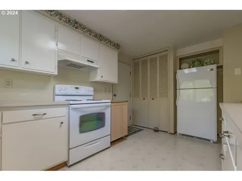2444 Blackburn Street Eugene OR 97405