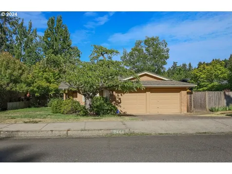 2444 Blackburn Street Eugene OR 97405