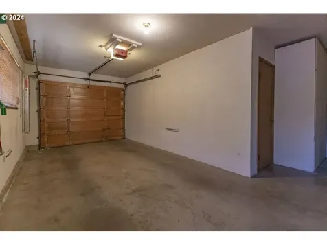 2444 Blackburn Street Eugene OR 97405