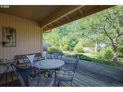 2444 Blackburn Street Eugene OR 97405
