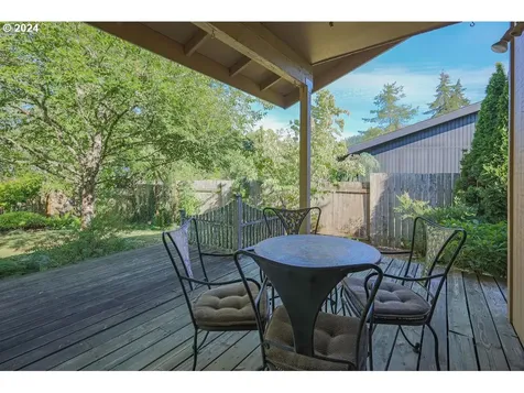 2444 Blackburn Street Eugene OR 97405