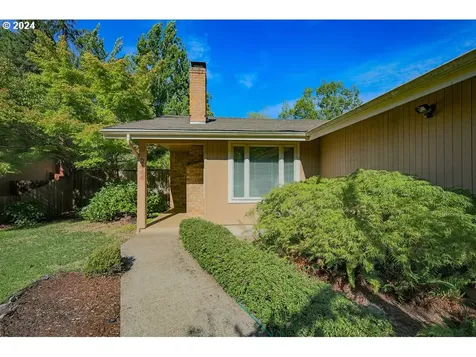 2444 Blackburn Street Eugene OR 97405