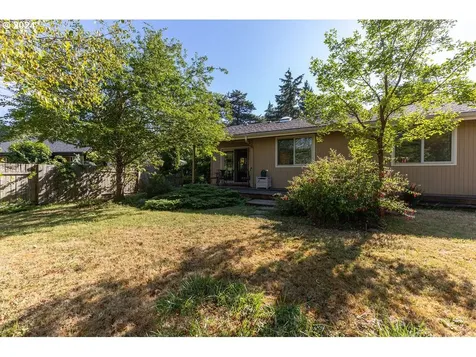 2444 Blackburn Street Eugene OR 97405