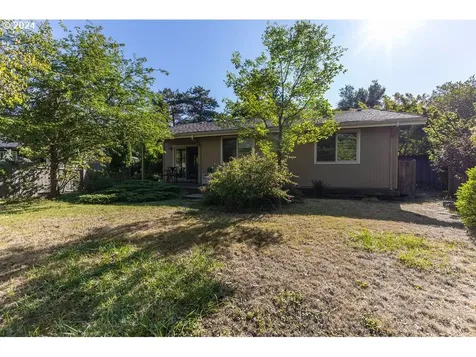 2444 Blackburn Street Eugene OR 97405