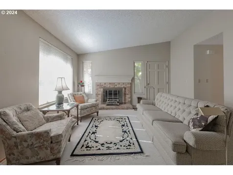 2444 Blackburn Street Eugene OR 97405
